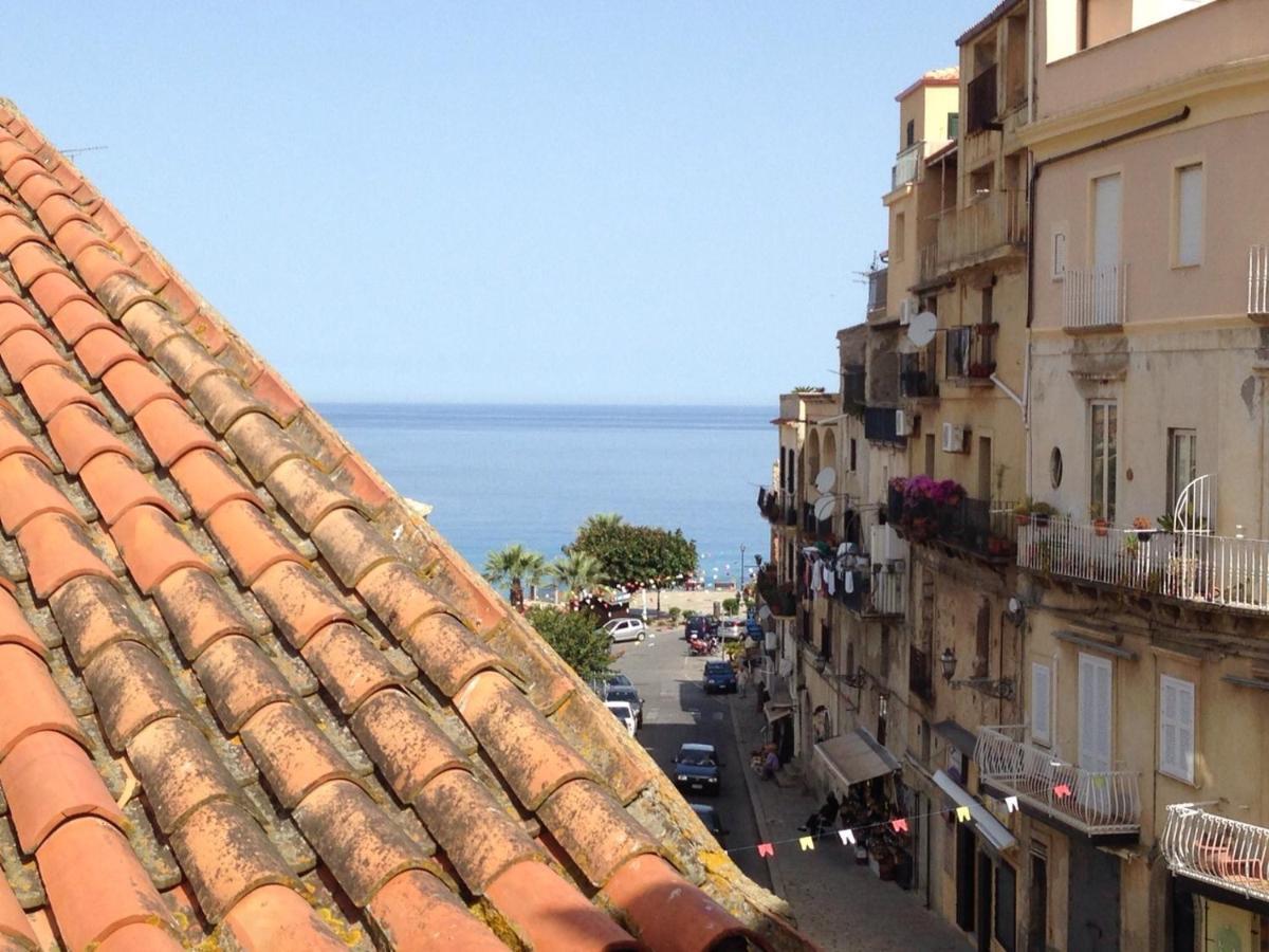 La "Casetta Rossa Del Borgo" Tropea Exteriör bild